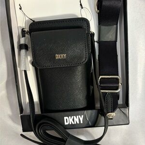 DKNY 2 Piece Set North South Phone Crossbody Bag With added Nylon Strap